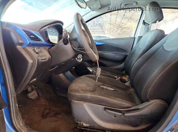 KL8CD6SA5HC733884 2017 CHEVROLET SPARK Blue Սալոնի դիմացի տեսք