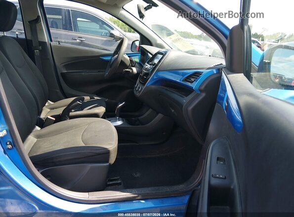 KL8CD6SA7HC761329 2017 CHEVROLET SPARK Blue Вид салону спереду