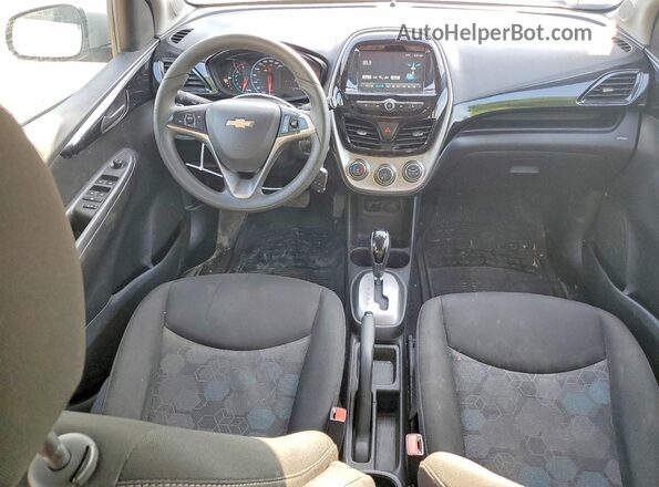 KL8CD6SA7JC465961 2018 CHEVROLET SPARK Silver Dashboard view