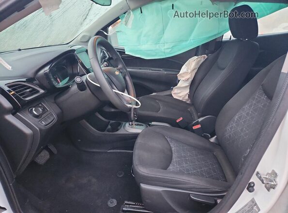 KL8CD6SA8MC744758 2021 CHEVROLET SPARK White Սալոնի դիմացի տեսք