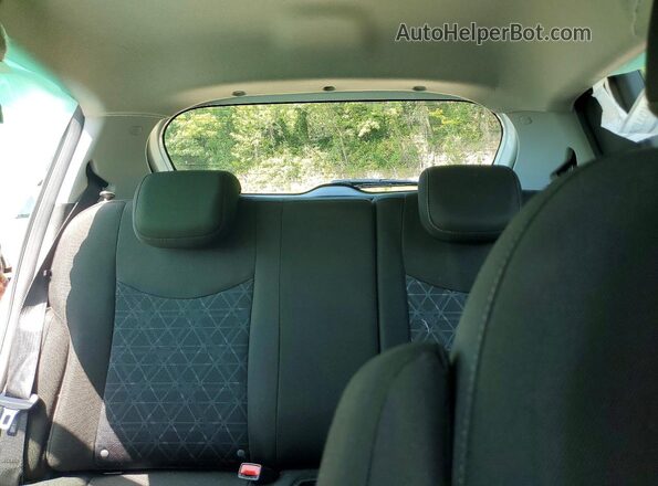 KL8CD6SA9MC712224 2021 CHEVROLET SPARK White Rear seats view