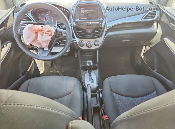 KL8CD6SAXMC741733 2021 CHEVROLET SPARK White Widok deski rozdzielczej