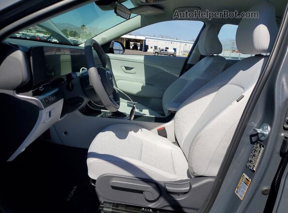 KM8HA3AB2TU382574 2026 HYUNDAI KONA Gray Вид салону спереду