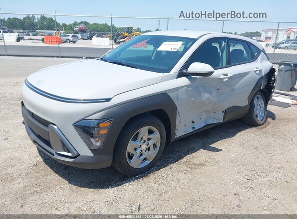 KM8HA3AB9TU390350 2026 HYUNDAI KONA Gray Vista tres cuartos delantera izquierda
