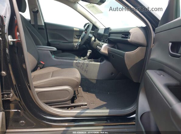 KM8HA3ABXRU176928 2024 HYUNDAI KONA Black Widok wnętrza z przodu
