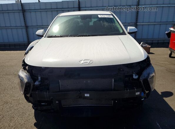 KM8HA3ABXSU268367 2025 HYUNDAI KONA White Вид спереду