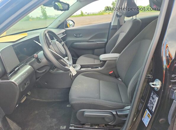 KM8HACAB1RU094523 2024 HYUNDAI KONA Black Front interior view
