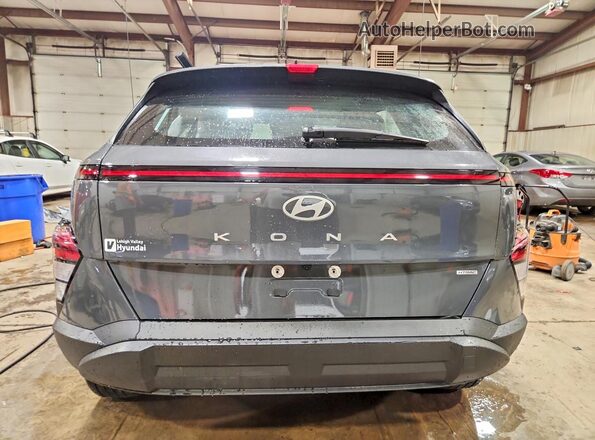 KM8HACAB1SU255992 2025 HYUNDAI KONA Gray Rear view