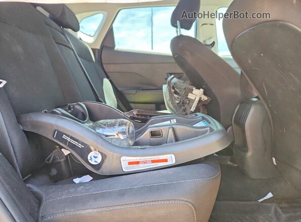KM8HACAB6RU147653 2024 HYUNDAI KONA Зеленый Вид задних сидений