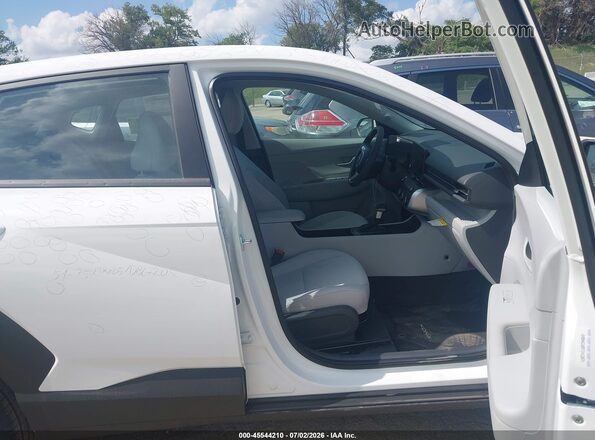 KM8HACAB9TU412671 2026 HYUNDAI KONA White Սալոնի դիմացի տեսք