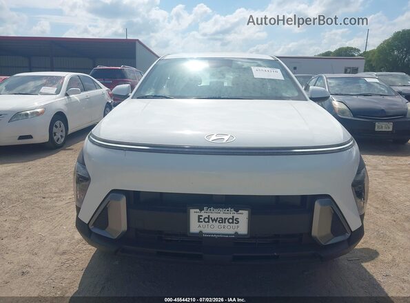 KM8HACAB9TU412671 2026 HYUNDAI KONA White Սարքավորումների վահանակի տեսք