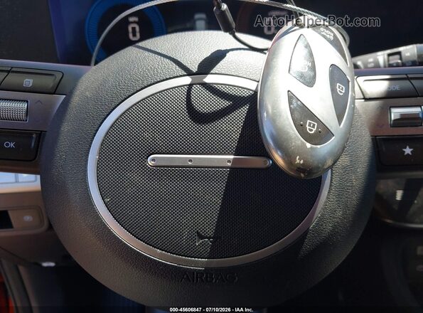 KM8HB3AB1RU184669 2024 HYUNDAI KONA Оранжевый Вид панели приборов