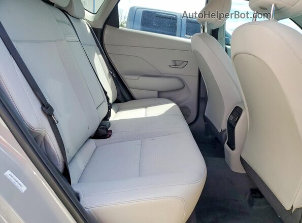 KM8HB3AB3SU212669 2025 HYUNDAI KONA Gray Rear interior view
