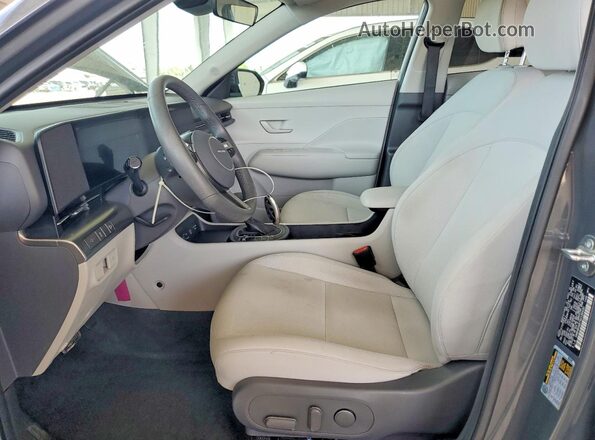 KM8HB3AB7SU196430 2025 HYUNDAI KONA Gray Вид салону спереду