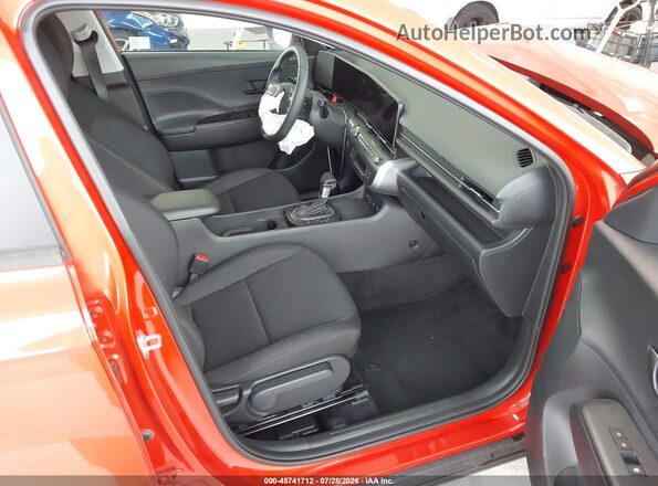 KM8HB3AB7SU266203 2025 HYUNDAI KONA Orange Widok wnętrza z przodu