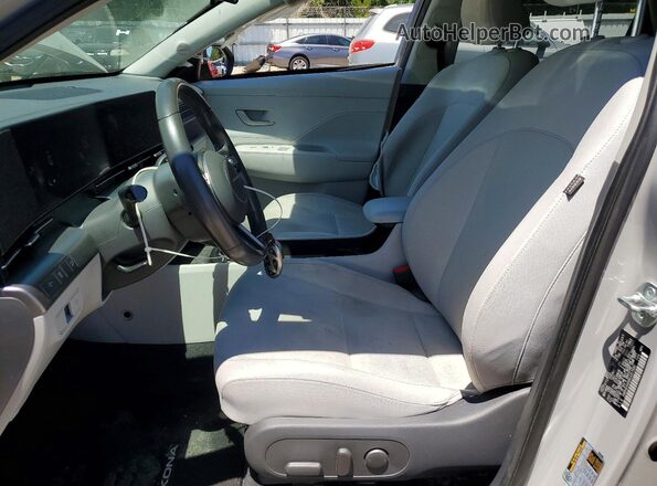 KM8HB3AB8RU057580 2024 HYUNDAI KONA Gray Widok wnętrza z przodu