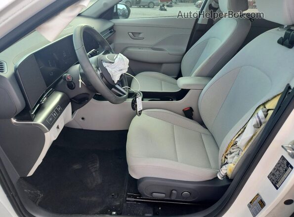 KM8HB3AB9RU041257 2024 HYUNDAI KONA White Սալոնի դիմացի տեսք