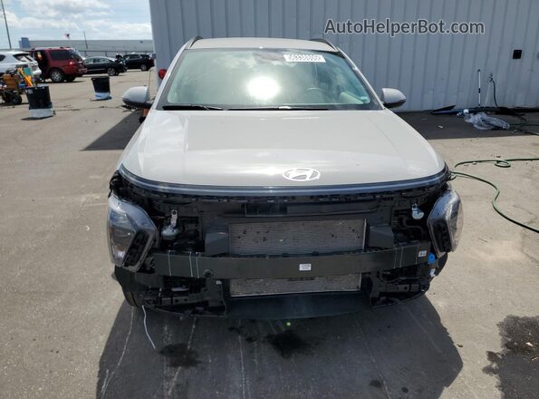 KM8HBCAB4SU338474 2025 HYUNDAI KONA Silver Սալոնի 360 աստիճան տեսք