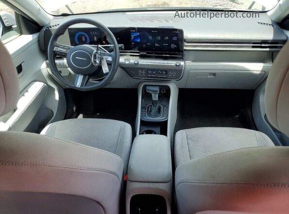 KM8HBCAB4SU338474 2025 HYUNDAI KONA Silver Առջևի վահանակի տեսք