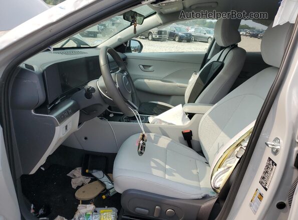 KM8HBCAB6RU072840 2024 HYUNDAI KONA Silver Vista interior delantera