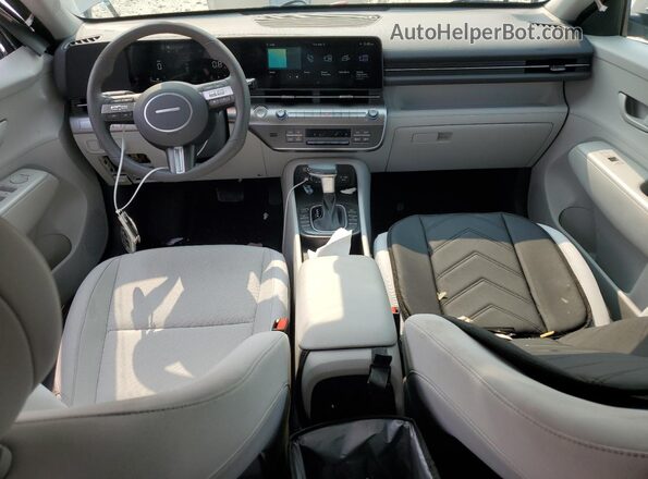 KM8HBCAB6RU072840 2024 HYUNDAI KONA Silver Vista del salpicadero
