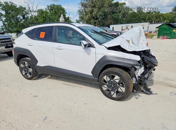 KM8HBCAB6SU337553 2025 HYUNDAI KONA White Delantero derecho