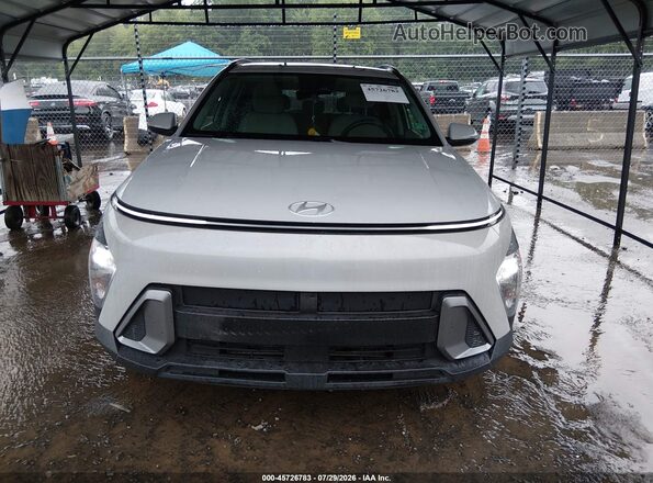 KM8HBCAB7RU071275 2024 HYUNDAI KONA Gray Vista interior trasera
