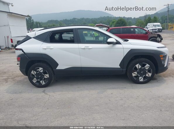 KM8HBCAB8SU224042 2025 HYUNDAI KONA White Панорамний вид салону 360°