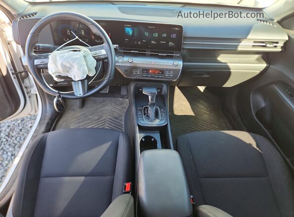 KM8HBCABXSU219523 2025 HYUNDAI KONA White წინა პანელის ხედი