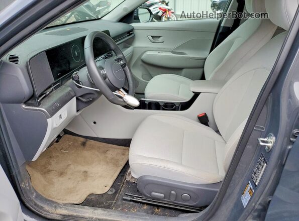 KM8HC3A68RU008217 2024 HYUNDAI KONA Charcoal Widok wnętrza z przodu