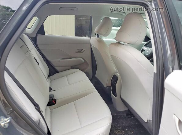 KM8HC3A68RU008217 2024 HYUNDAI KONA Charcoal Widok wnętrza z tyłu
