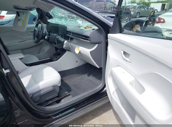 KM8HC3AB3RU063199 2024 HYUNDAI KONA Black Вид салону спереду