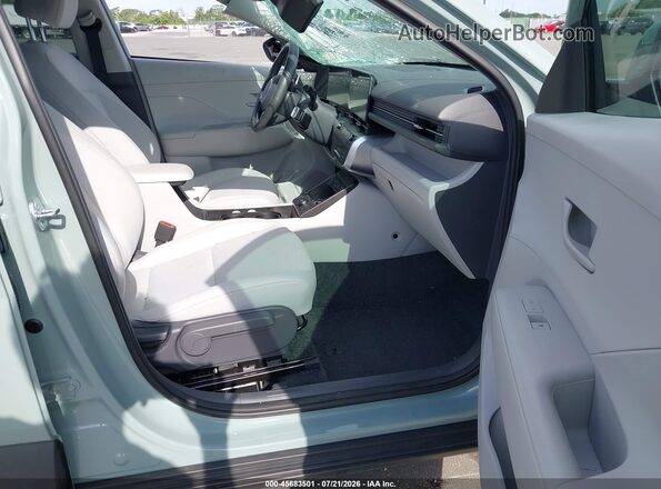 KM8HC3AB3SU313773 2025 HYUNDAI KONA Green Widok wnętrza z przodu