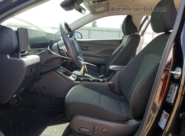 KM8HCCAB5RU047361 2024 HYUNDAI KONA Black Սալոնի դիմացի տեսք
