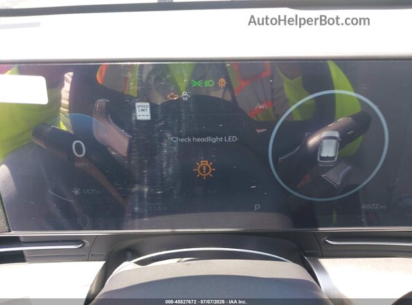KM8HCCABXSU220037 2025 HYUNDAI KONA White Հետևի նստատեղերի տեսք