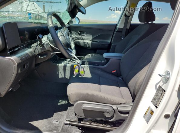 KM8HF3AB2TU473345 2026 HYUNDAI KONA White 360 interior view