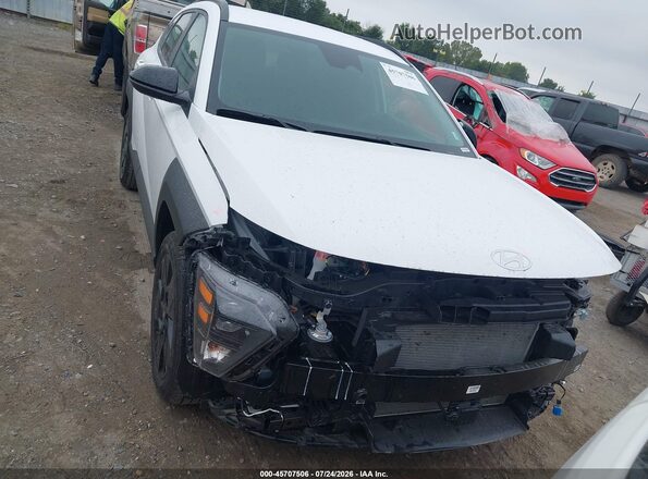 KM8HF3AB6TU433592 2026 HYUNDAI KONA White Սալոնի հետևի տեսք
