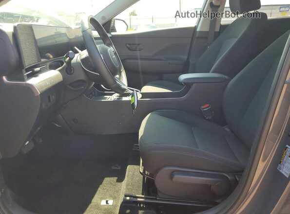 KM8HF3AB6TU435827 2026 HYUNDAI KONA Gray Սալոնի դիմացի տեսք