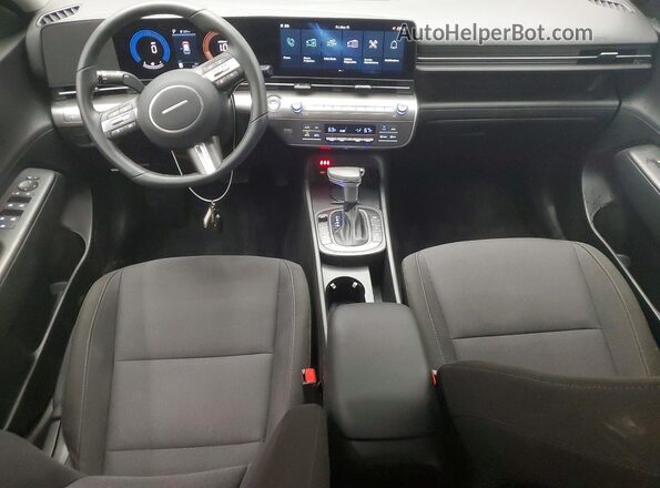 KM8HF3AB6TU438467 2026 HYUNDAI KONA Черный Вид панели приборов
