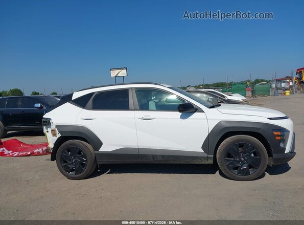 KM8HF3AB8TU406796 2026 HYUNDAI KONA White Vista interior trasera