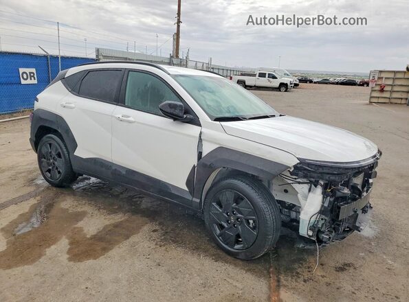 KM8HF3AB8TU437899 2026 HYUNDAI KONA White Передня права чверть