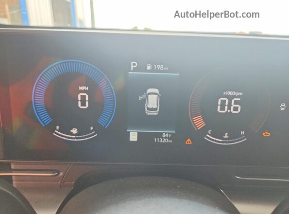 KM8HF3AB9TU424935 2026 HYUNDAI KONA White ხელსაწყოთა პანელის ხედი