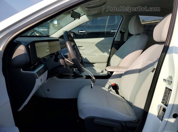 KM8HFCAB1TU368022 2026 HYUNDAI KONA White Front interior view
