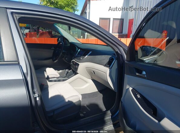 KM8J23A46JU655366 2018 HYUNDAI TUCSON Gray წინა სალონის ხედი