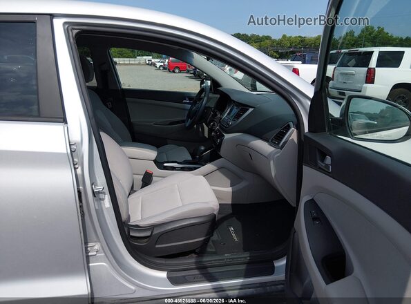 KM8J23A46JU656131 2018 HYUNDAI TUCSON Silver Widok wnętrza z przodu