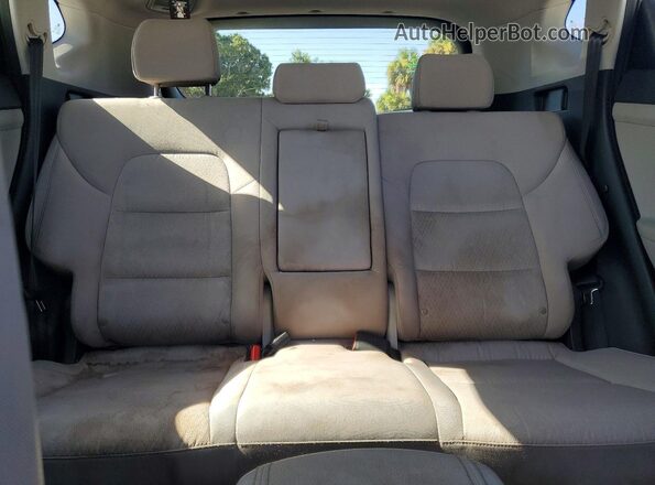 KM8J23A47GU023324 2016 HYUNDAI TUCSON Silver Rear seats view