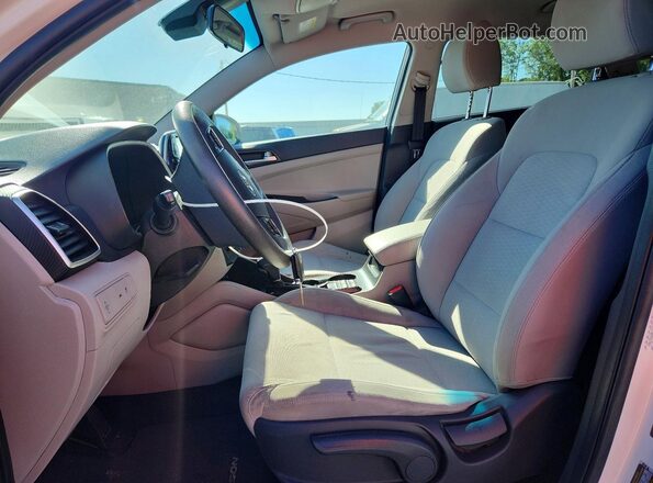 KM8J23A48LU187384 2020 HYUNDAI TUCSON Белый Вид салона спереди