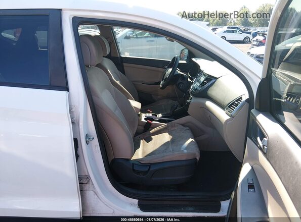 KM8J23A49HU569267 2017 HYUNDAI TUCSON White Vista interior delantera