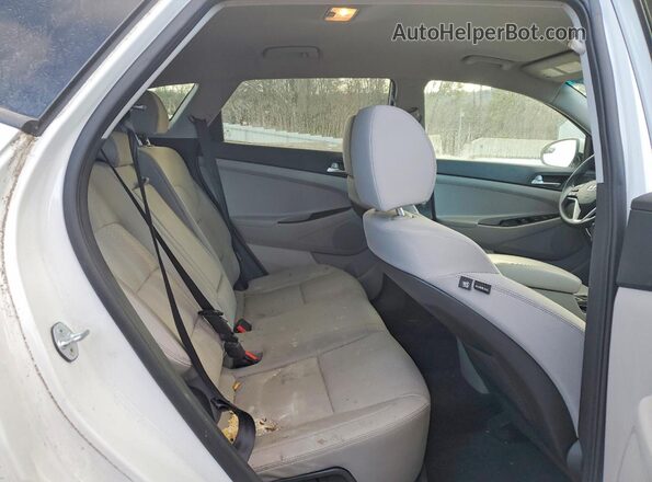 KM8J2CA41LU089622 2020 HYUNDAI TUCSON White Вид задньої частини салону