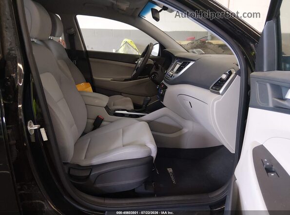 KM8J2CA44JU655799 2018 HYUNDAI TUCSON Black Widok wnętrza z przodu